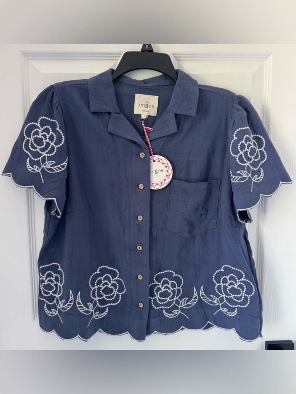 Umgee Button Down Blouse Top Flower Scalloped Embroidered Linen Blend - Picture 3 of 7